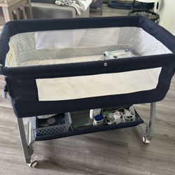 Baby Rolling Bassinet Crib w/ Storage 