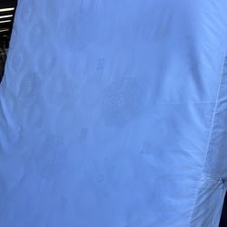 Queen bed clean good