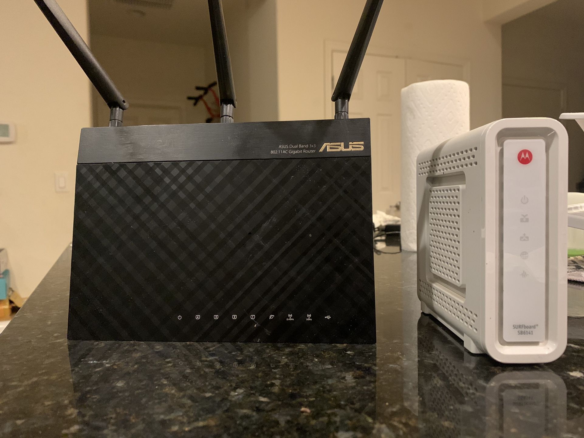 Motorola Surfboard modem SB6141 & ASUS Router
