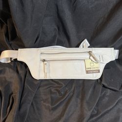 Women’s White leather Fanny Pack