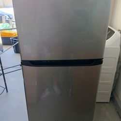 Galanz Refrigerator