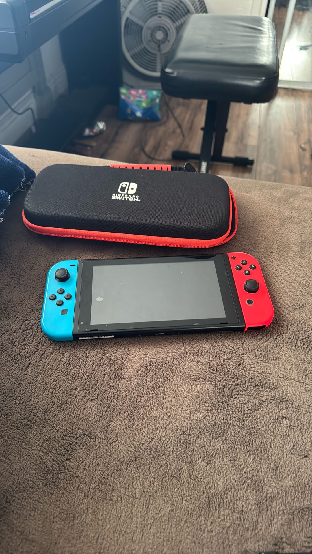 nintendo switch!! (no charger)