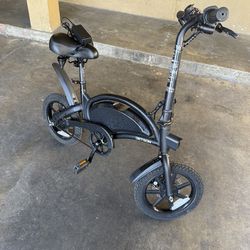 Bike electric Jetson bolt good tires new seat battery good everything good