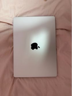 Macbook pro 14in M5 16GB RAM 512GB SSD Touch ID Silver 2025