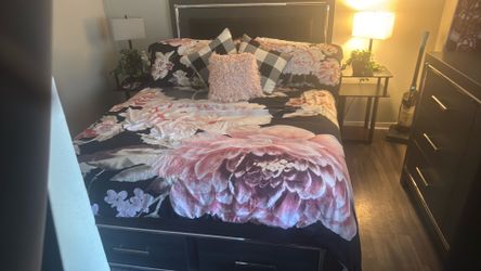 Moving sale