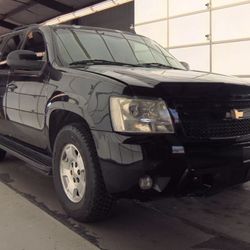 2010 Chevrolet Tahoe LS 1LS  4WD