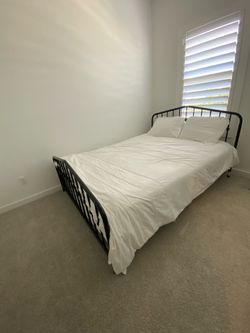 Novogratz Queen Bed Frame & Queen Bed