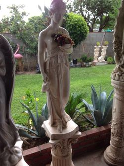 Statua