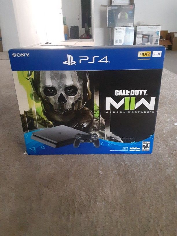 New CALL OF DUTY MW2 BUNDLE PS4