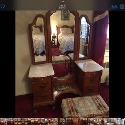 Lexington Vanity