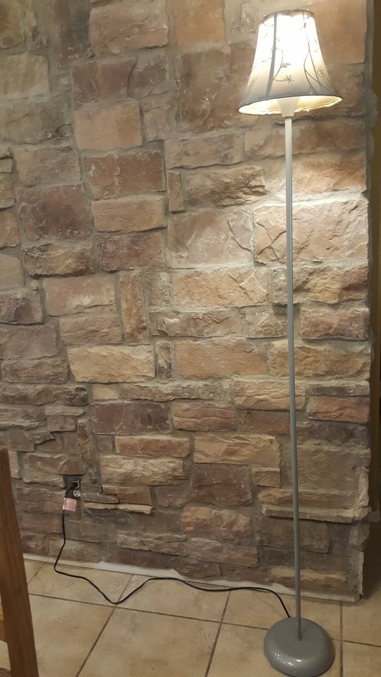 Floor lamp