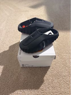 Nike Mind 001 Slides – Size 9 – Black – Brand New