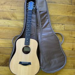 Baby Taylor Acoustic Guitar BT1