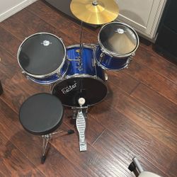 Eastar Kids Drum Set (missing Sticks) $60 OBO NEED GONE