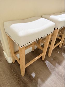 Counter chairs set