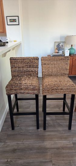 Rattan bar stools