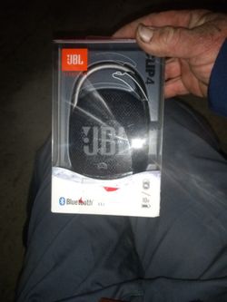 JBL Clip 4 20 Bux A Pop!