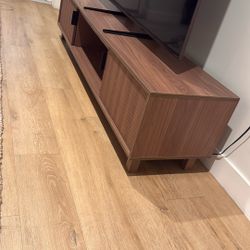 Mocha 70” TV / Entertainment Stand – Excellent Condition