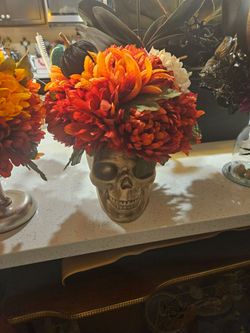 Skull flower arrangement