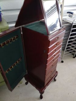 Jewelry armoire