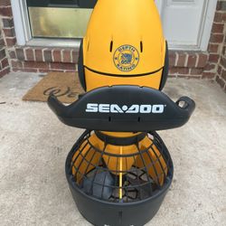 Seadoo Bombardier Underwater Sea Scooter and Bag