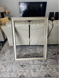 Picture frame for hanging photos or cards