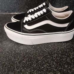 Vans Platform Women  8.5 Like new 