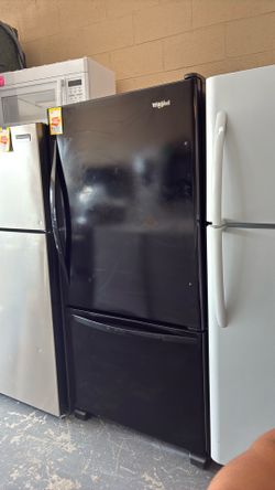 Nice Whirlpool refrigerator black