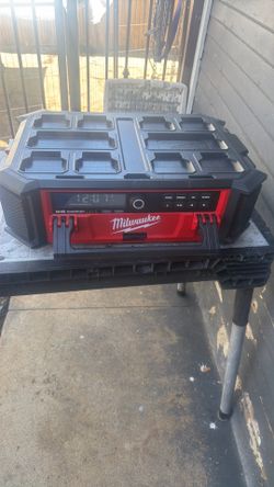 Milwaukee PACKOUT RADIO