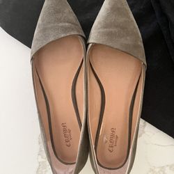 7M- Crown vintage Suade Flats