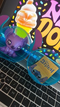 Disney Stitch Squish-Capsule Figure