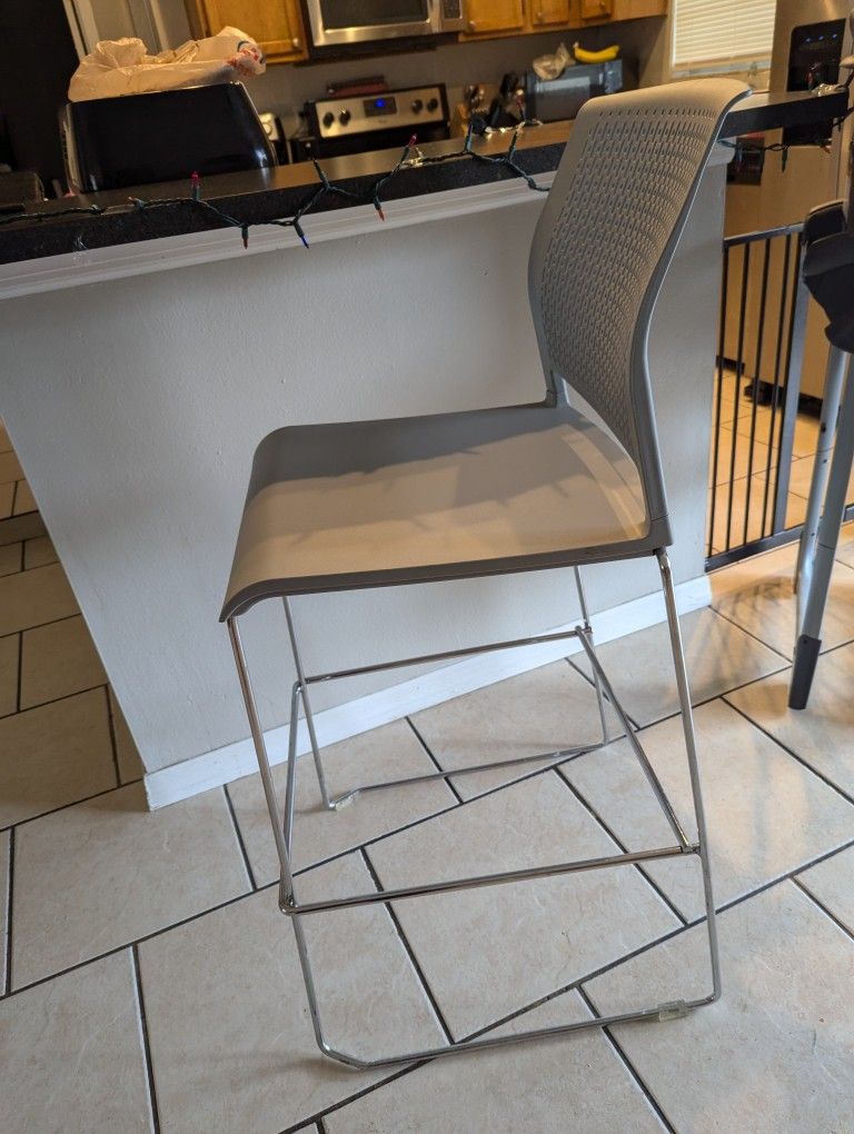High Office Chair/Bar Stool