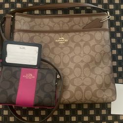 Coach Bag With Wrist/wallet 