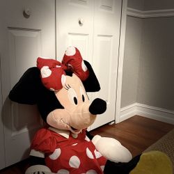 Disney Giant Minnie 