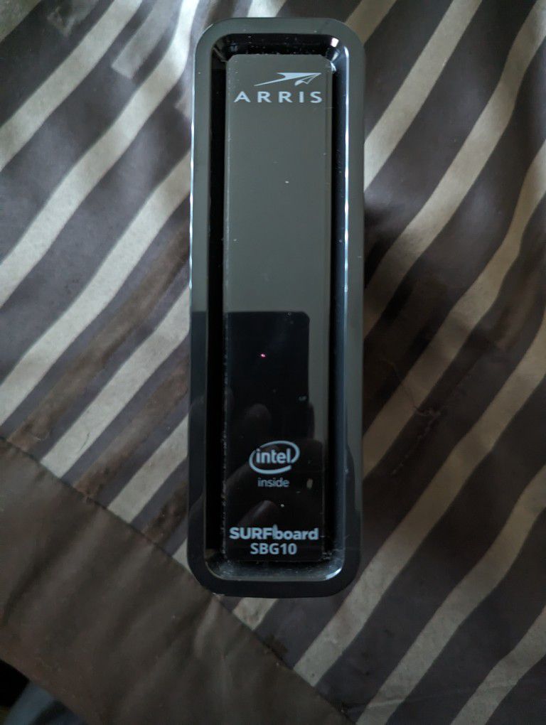 ARRIS Surfboard Wi-Fi Cable Modem 