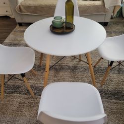 COMEDOR IKEA 4 SILLAS  BLANCAS
