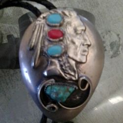 VINTAGE NATIVE AMERICAN CORAL BOLO TIE