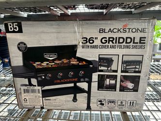Blackstone 36" Griddle with Hard Cover and Folding Shelves