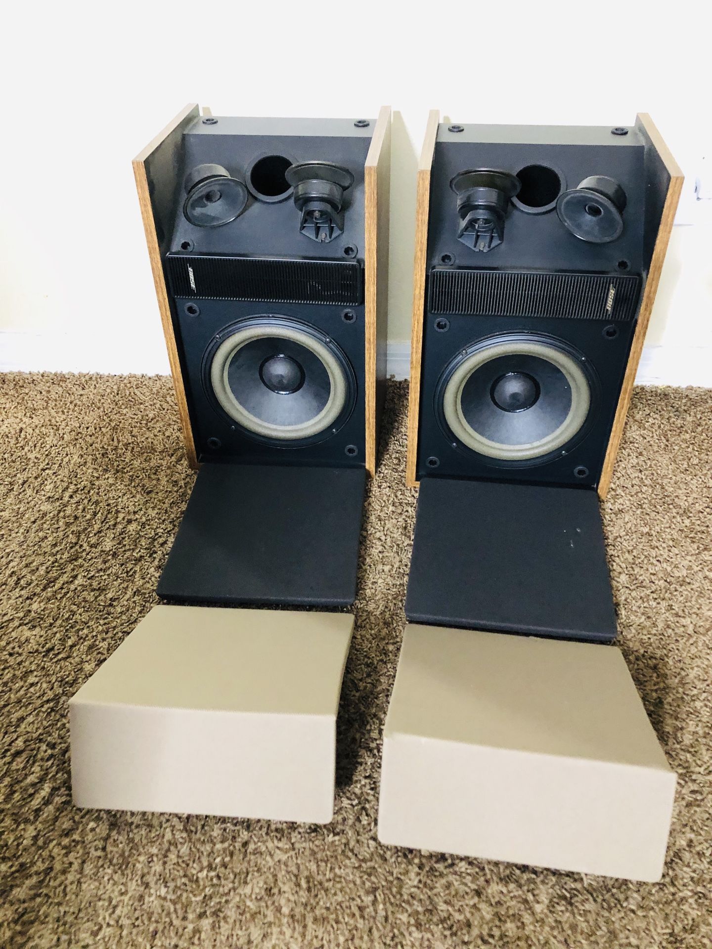 Bose 301 Series II Direct Reflecting Speakers missing one plastic grill part