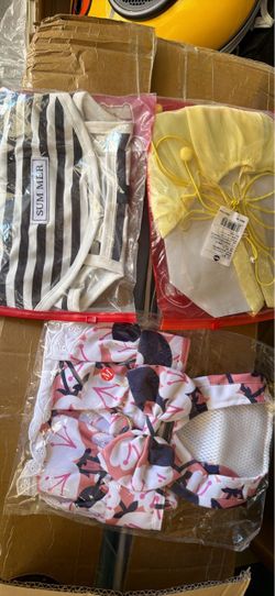 Mixed Lot of Pet Clothing Items$7 for3