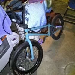 EASTERN WOLF DOG 20"