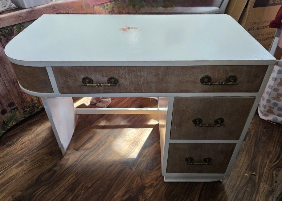 Very Cute Vintage Desk