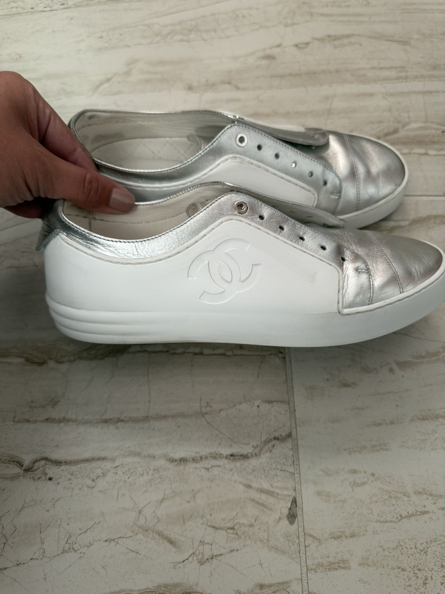 Chanel REV White Silver Gum Calfskin Flat Lace Up Runner Trainer Sneakers