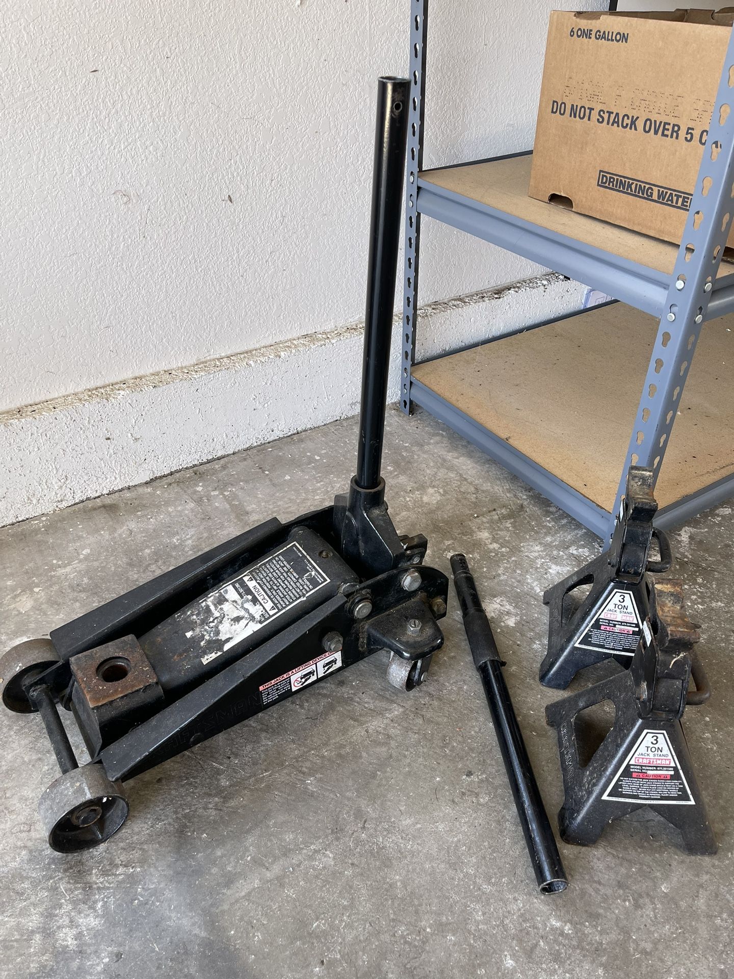 Craftsman 3 TON Floor Jack with Jack Stands for Sale in San Diego, CA