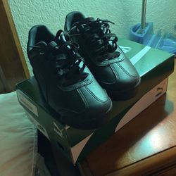 All Black Puma Roma Basic (size 10)