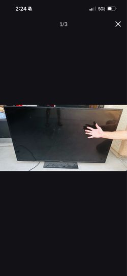 65” tv $30 for parts. Will not turn on.
