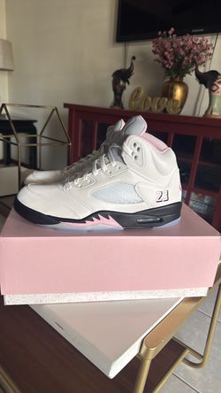 Limited edition Jordan 5 Retro Og “MEDIUM SOFT PINK” size 10.5