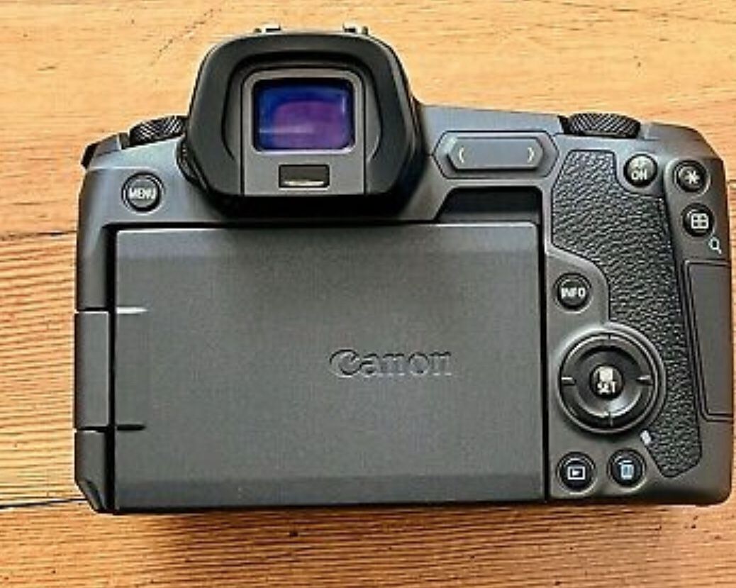 Canon EOS R Mirrorless Digital Camera Body 3075C002