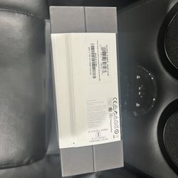 **+ NEW FACTORY Sealed  Bose Noise Cancelling Headphones 700