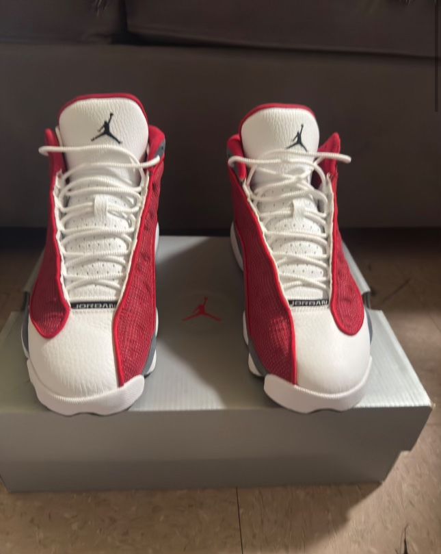 Air Jordan retro 13 Red Flints Size 10 men’s 